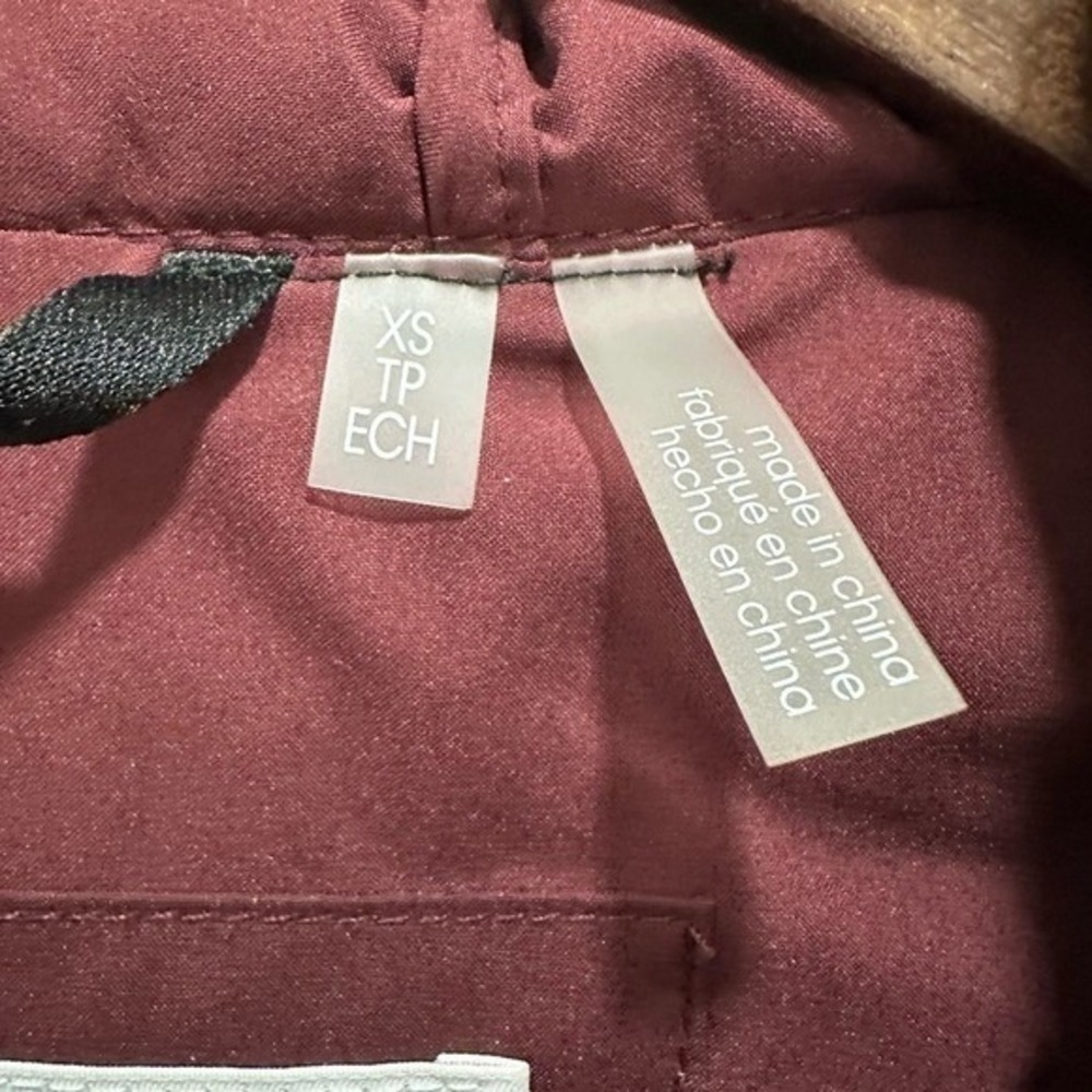 Calvin Klein womens Hooded Puffer Vest Burgundy‎ Quilted Zip Up XS - Picture 2 of 7